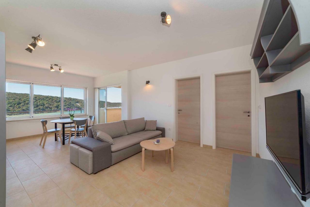 Sunset House Apartment Kampor Luaran gambar